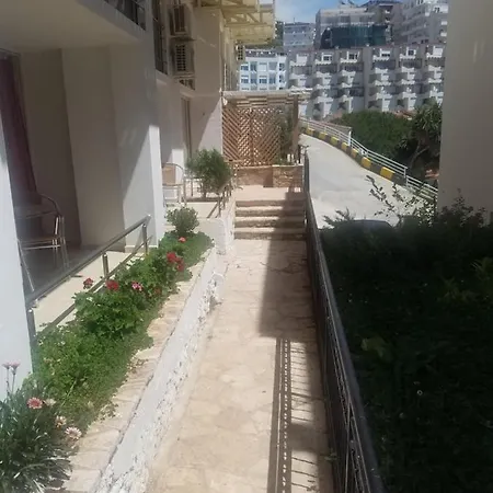 Duplex Berti 아파트 Sarandë