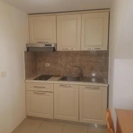 Duplex Berti Sarandë