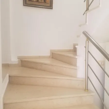 Duplex Berti 아파트 Sarandë