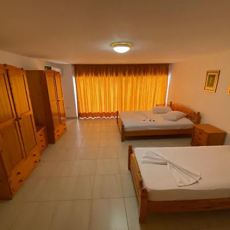 Duplex Berti 아파트 Sarandë