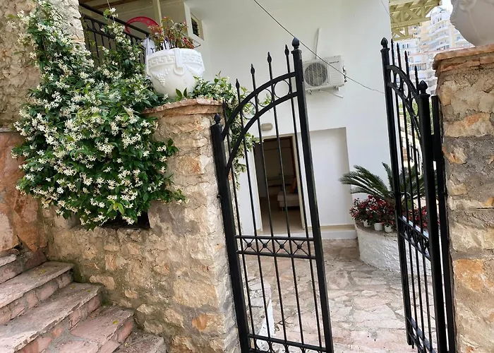 Duplex Berti Sarandë